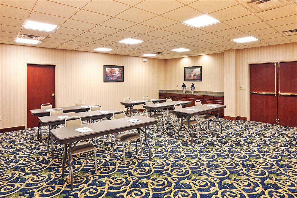 Holiday Inn Express & Suites Midwest City By Ihg Facilities photo