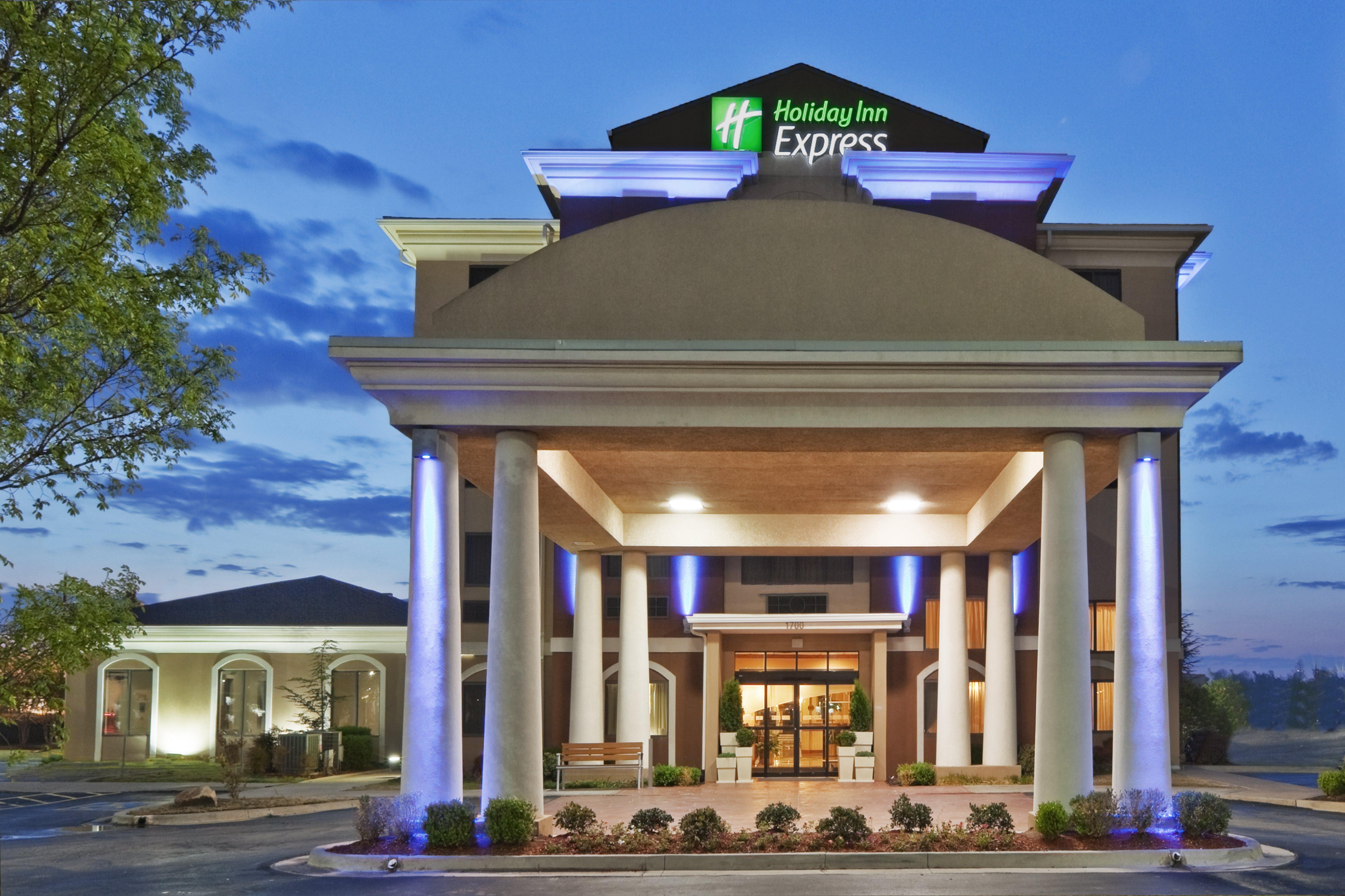 Holiday Inn Express & Suites Midwest City By Ihg Exterior photo