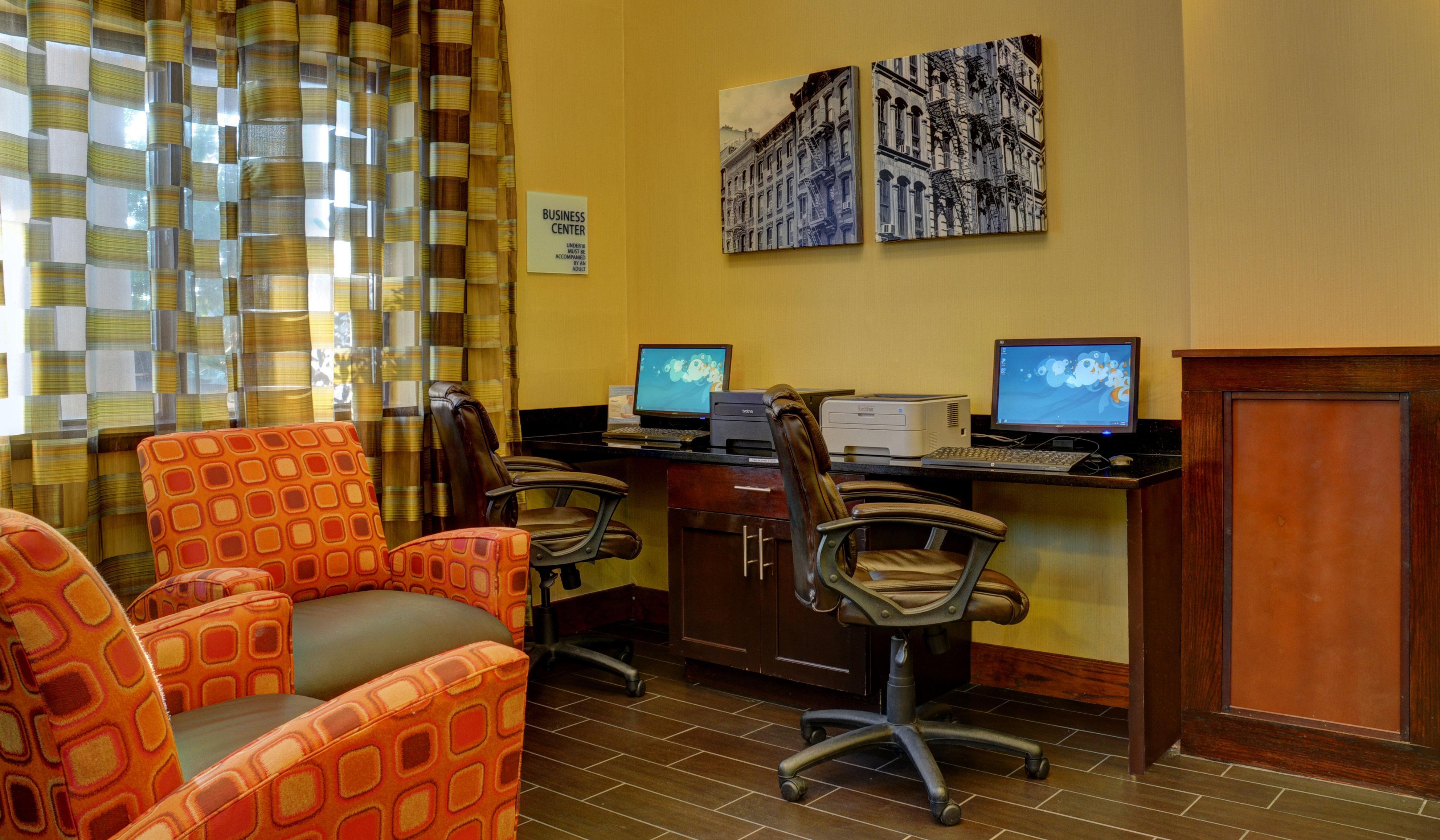 Holiday Inn Express & Suites Midwest City By Ihg Exterior photo