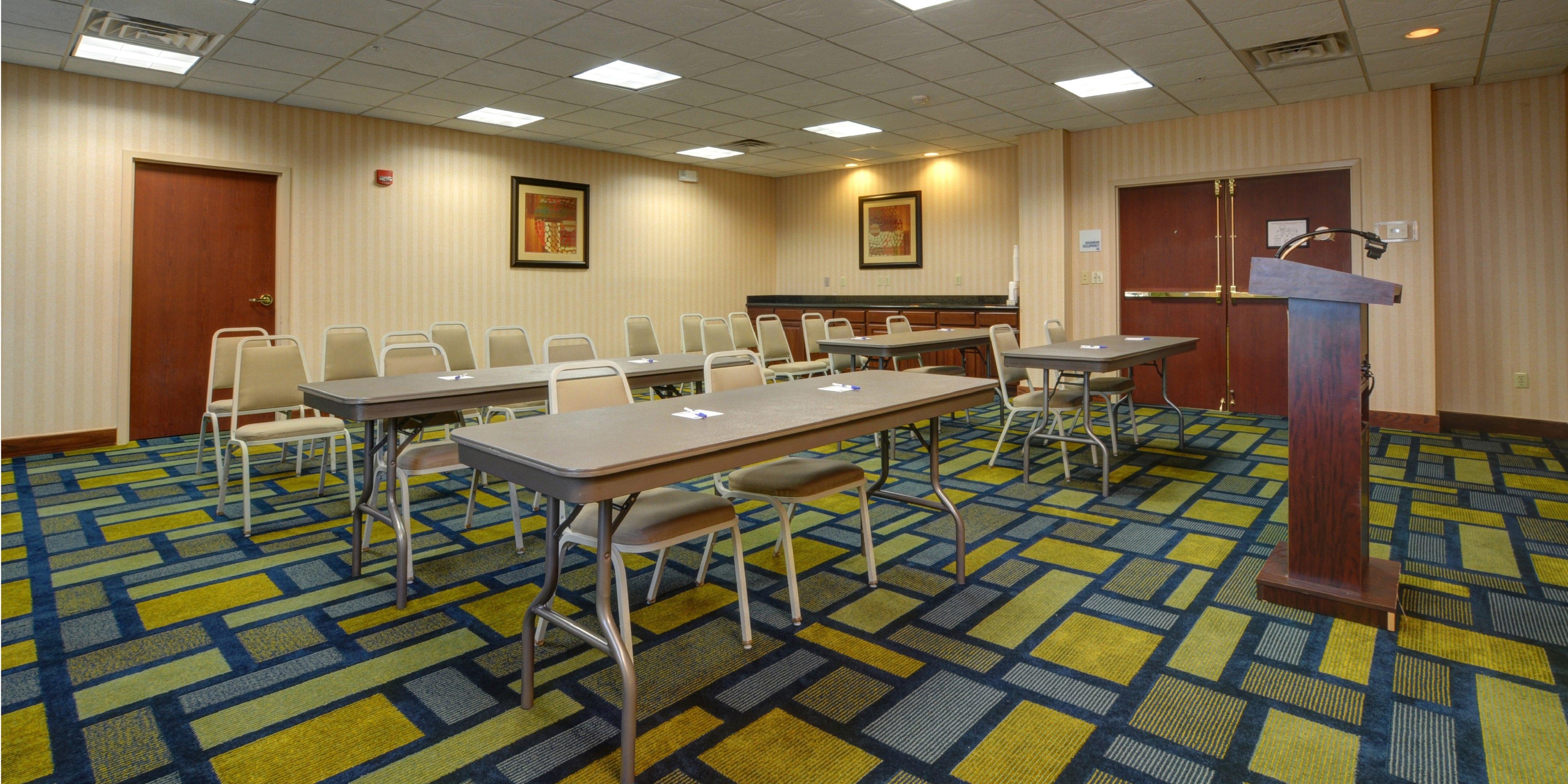 Holiday Inn Express & Suites Midwest City By Ihg Exterior photo