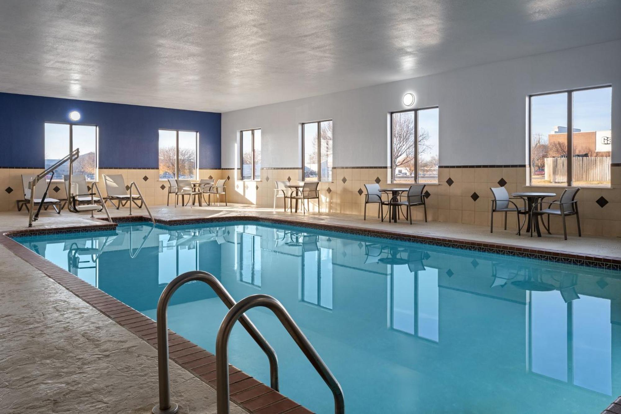 Holiday Inn Express & Suites Midwest City By Ihg Exterior photo