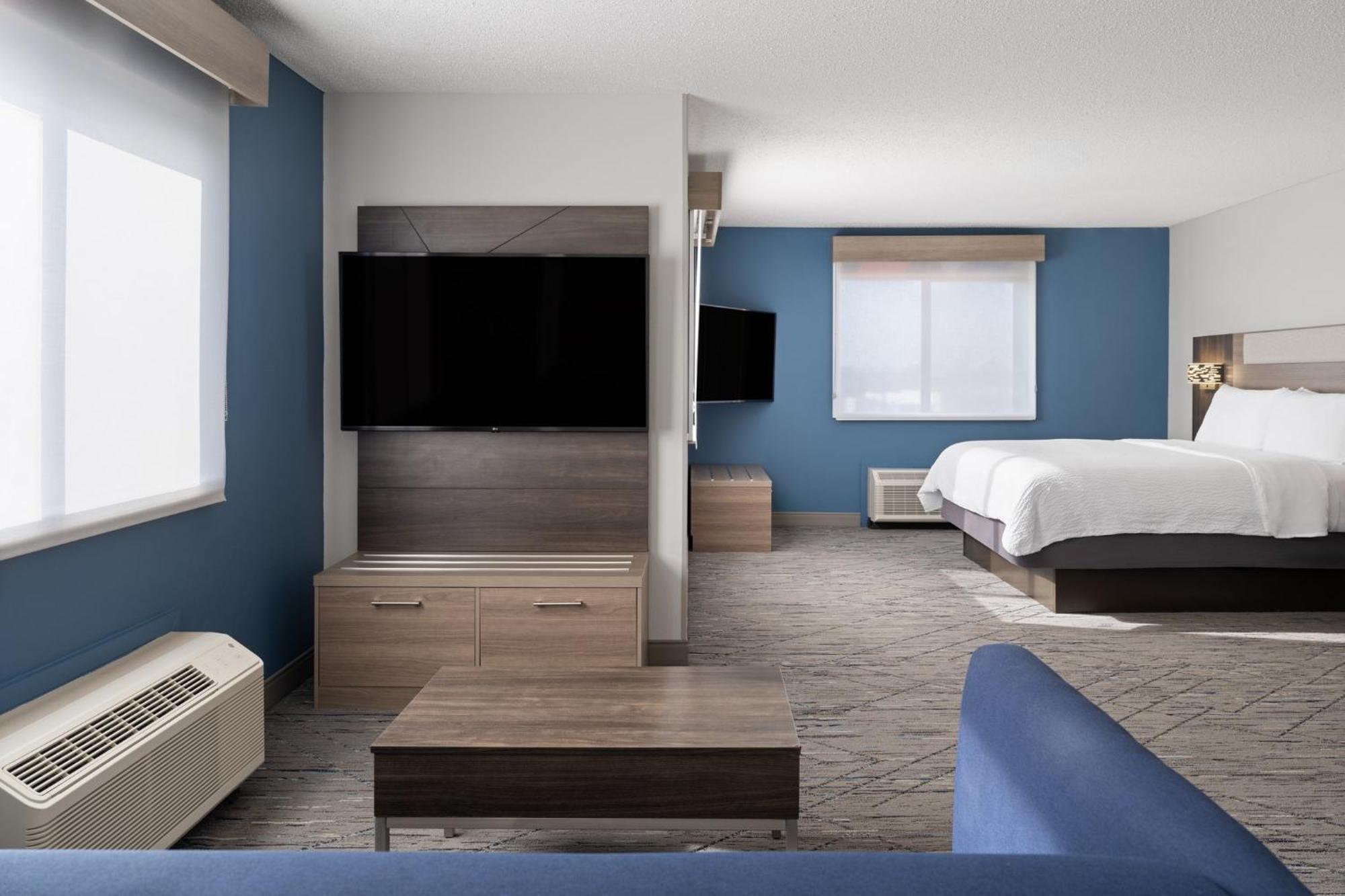 Holiday Inn Express & Suites Midwest City By Ihg Exterior photo