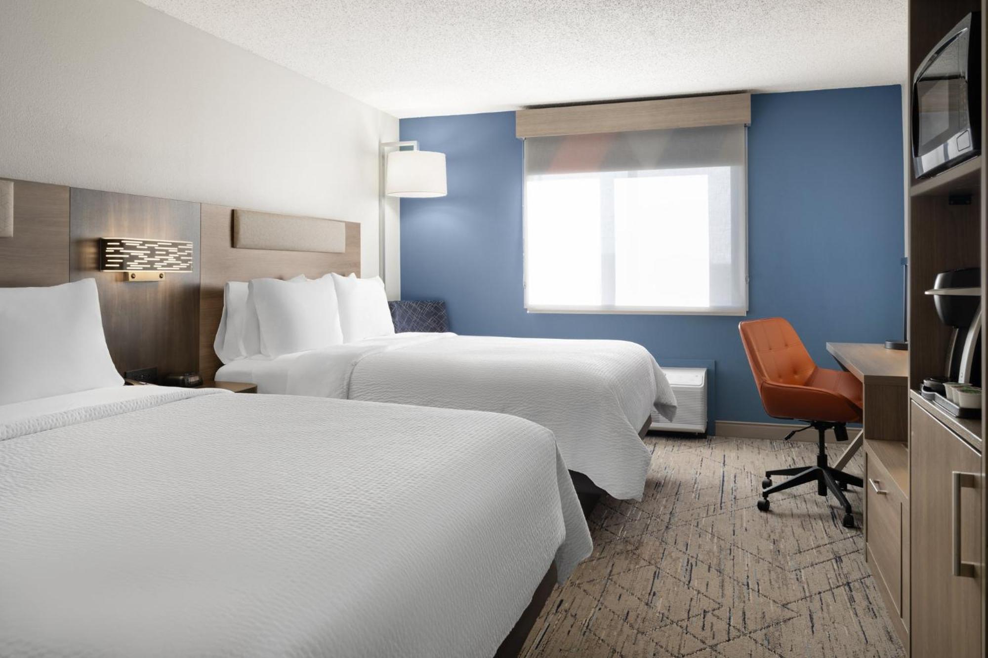 Holiday Inn Express & Suites Midwest City By Ihg Exterior photo