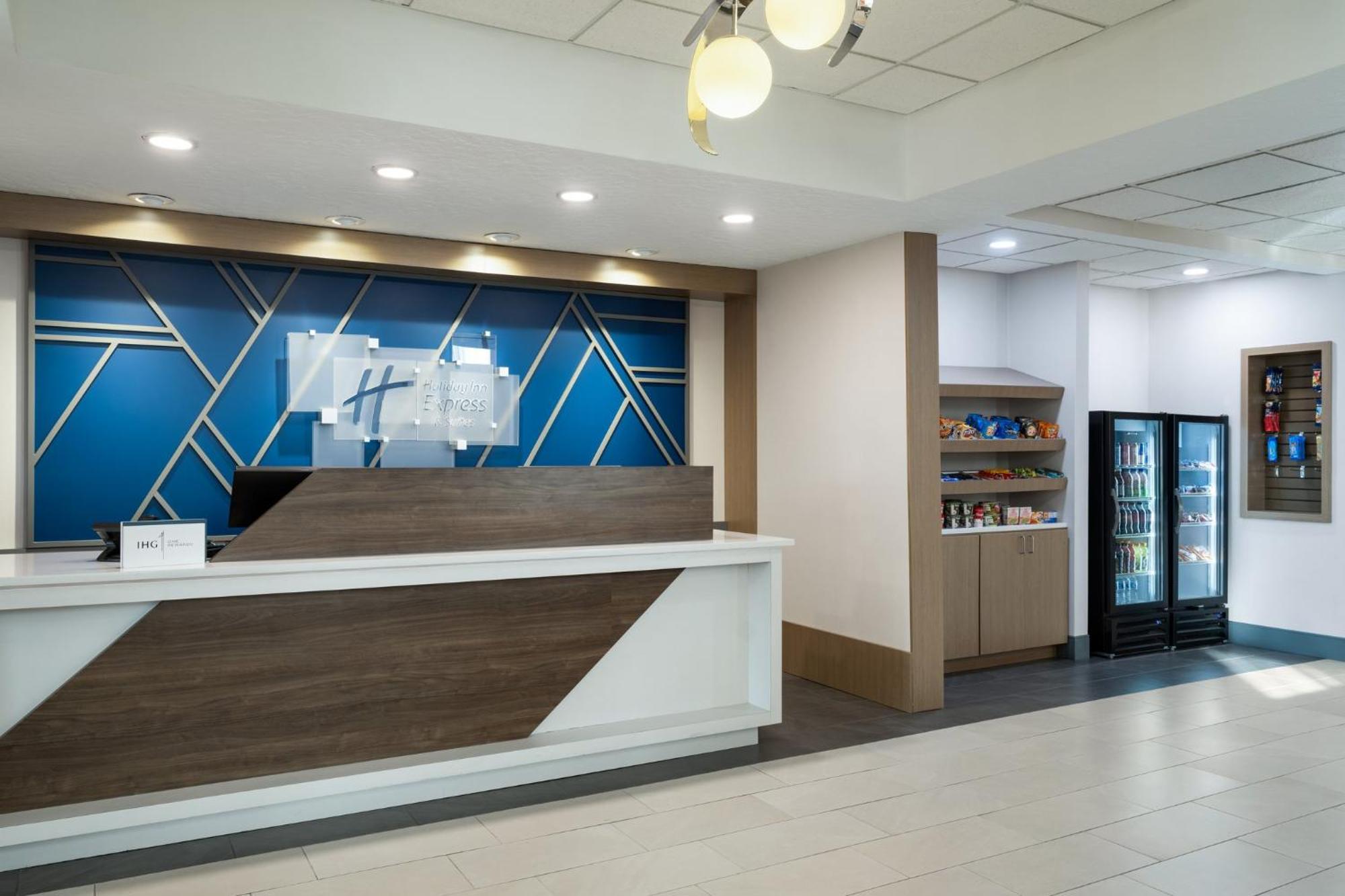 Holiday Inn Express & Suites Midwest City By Ihg Exterior photo