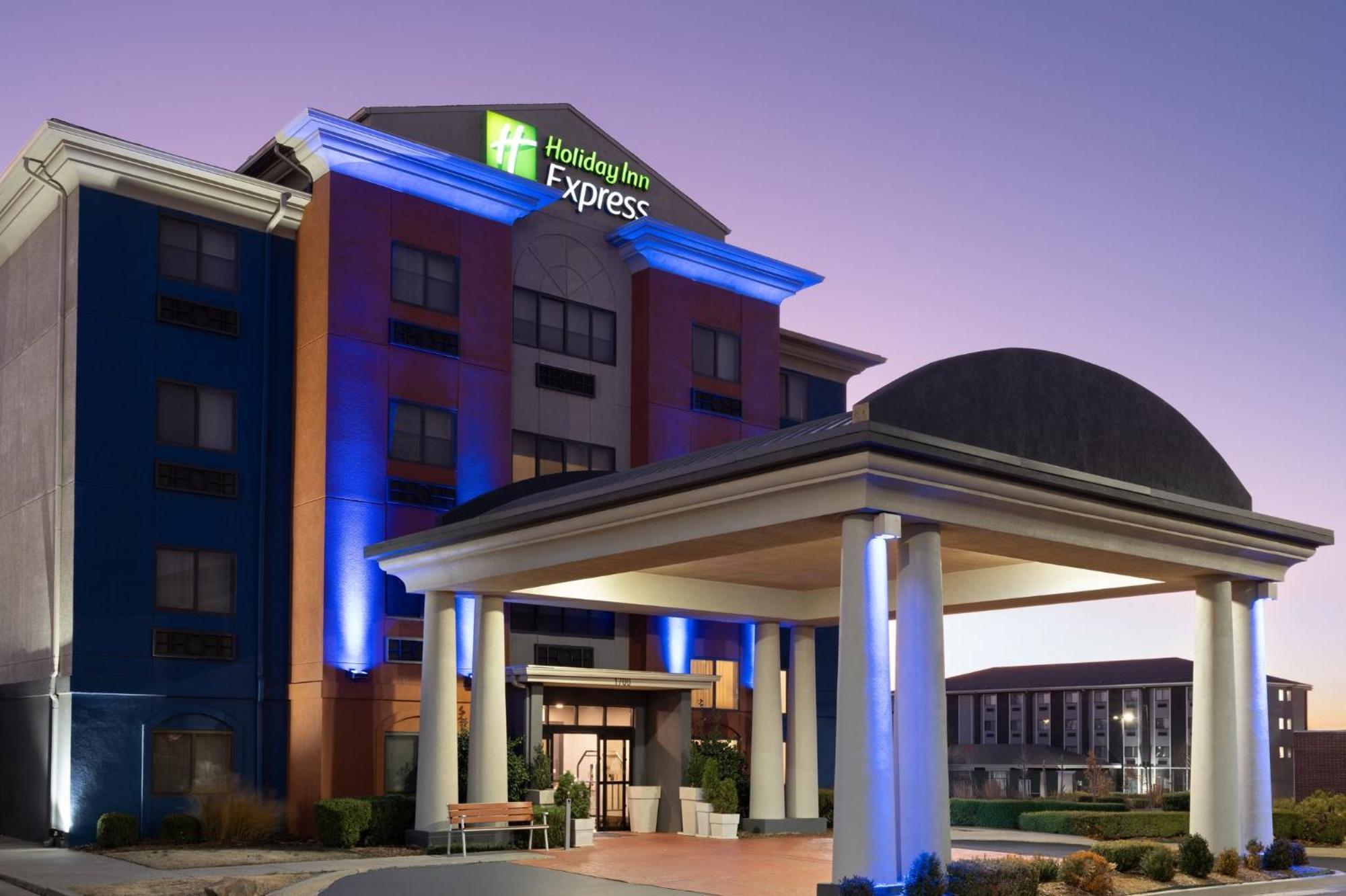 Holiday Inn Express & Suites Midwest City By Ihg Exterior photo